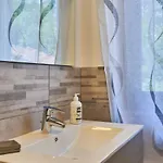 Veri By Interhome Carriola