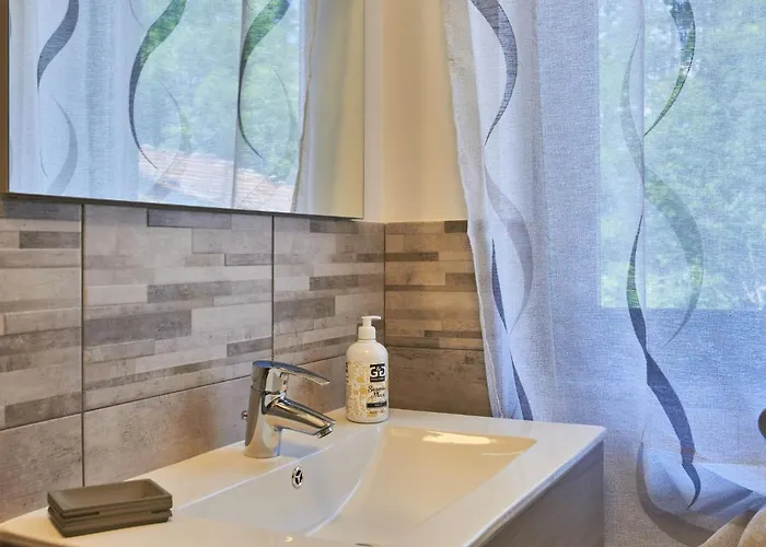 Veri By Interhome Carriola